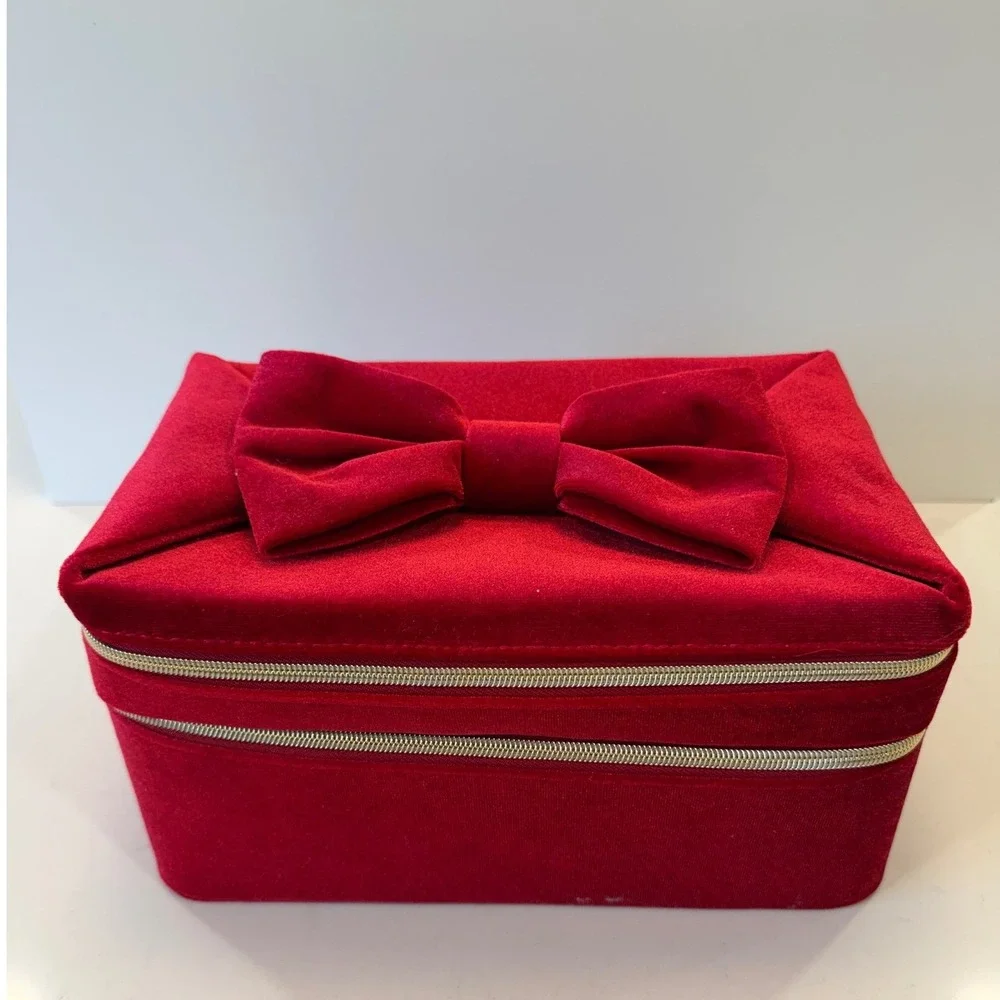 Estee Lauder Red Velvet Bow Train Case Double Zip Cosmetic Makeup Travel Bag